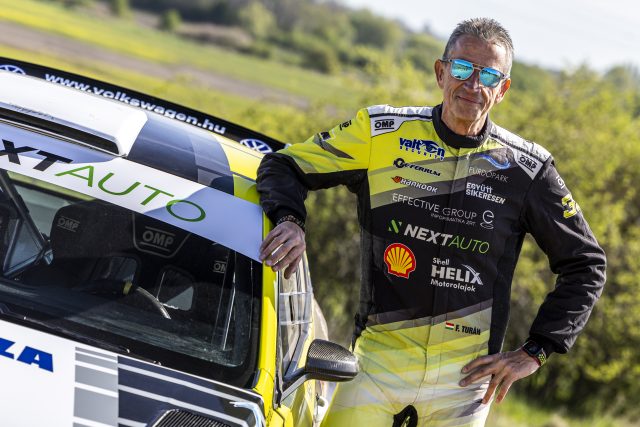 Turán Frici új autóval áll rajthoz a Mikulás Ralin